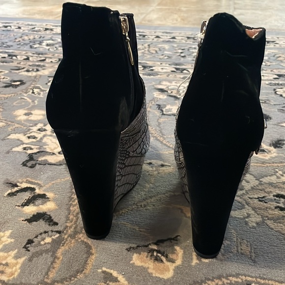 Christian Soriano platform snake booties - Picture 5 of 15